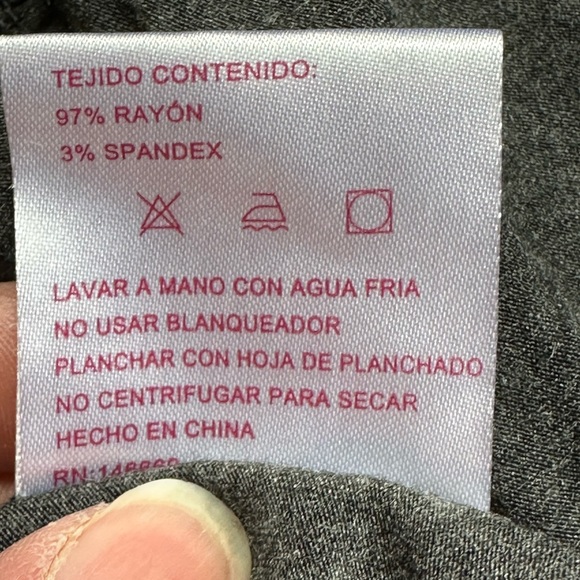 Kimi & Kai Gray Soft Stretch Fabric W Lace Neckline Bottom Maternity SZ S No Tag - Picture 11 of 14